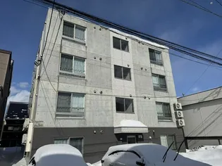 プラティーヌ月寒東【1階】の外観