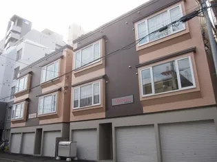 クリオネB【3階】の外観