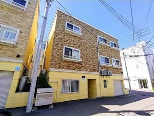 Aフラット学園前【1階】の外観