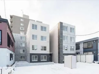 Elle Cube学園前(エルキューブ学園前)【1階】の外観