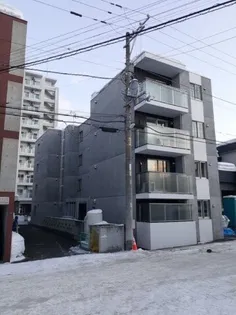 カレラ平和通の画像