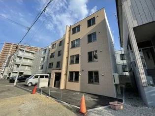 VIRIDE TRESの画像