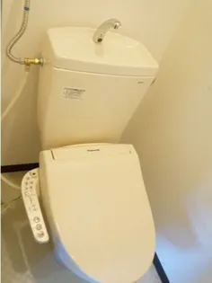 エルヴィータ【2階】の玄関