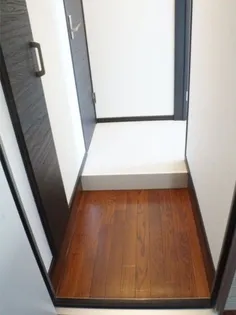 エルヴィータ【2階】の玄関