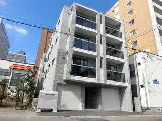 アヴァンツァーレ【3階】の外観