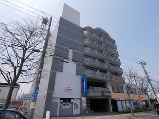 リベル元町【503号室】の外観