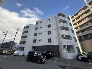 CREDIBLE【1階】の外観