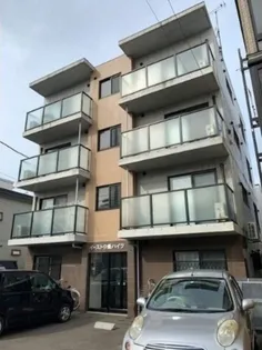 イースト9条ハイツ【4階】の外観