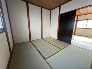 八尾木貸家の内装