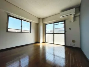 ロシェ宝塚【3階】の居間