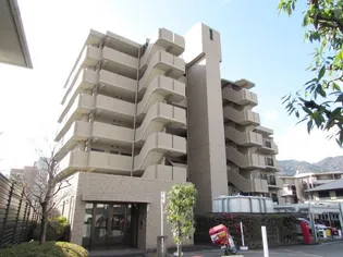 カデット真趣園宝塚【5階】の外観