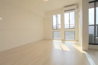 レイアフォレストⅢ【3階】の居間