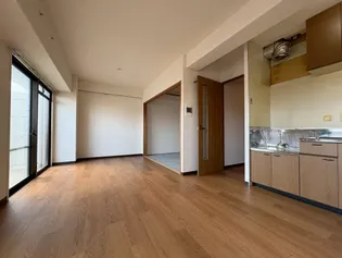 カデット真趣園宝塚【703号室】の外観