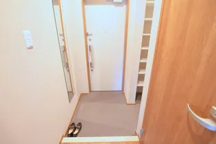 コンモベドール【3階】の玄関