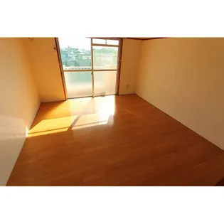 パールハイツ【103号室】の居間