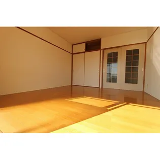 パールハイツ【103号室】の居間