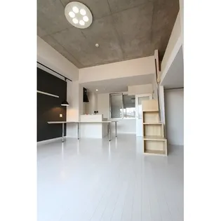 アルテイーストタワー【7階】の居間