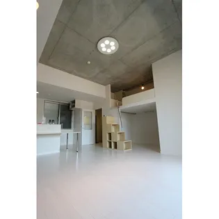 アルテイーストタワー【7階】の居間