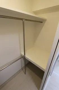 アルテマイスター谷川【1階】の内装