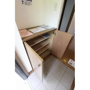 セルリア大橋【3階】の玄関