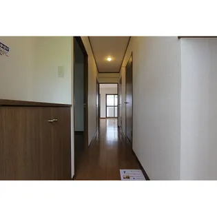 セルリア大橋【3階】の玄関