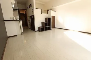 チェルシー神宮外苑【5階】の居間