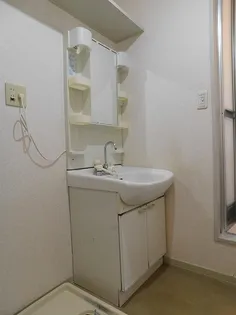 シャトル木花台H棟【101号室】の内装