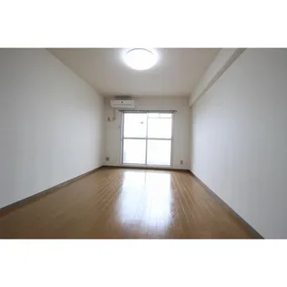 ベルトピア宮崎7【403号室】の居間