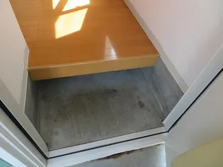 コマンスマンⅠ【101号室】の玄関