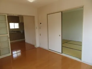 コマンスマンⅠ【101号室】の居間