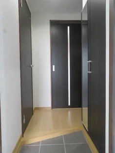 ラファエラ【2階】の玄関
