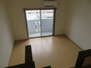 ラファエラ【2階】の居間