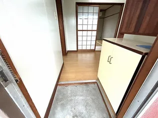 船塚コーポ【202号室】の玄関