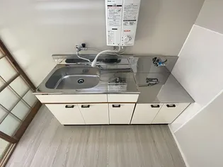 サザンウイング2番館【302号室】のキッチン