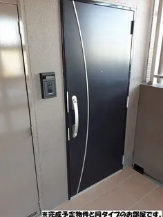 オリージャ ビルディング【2階】の玄関