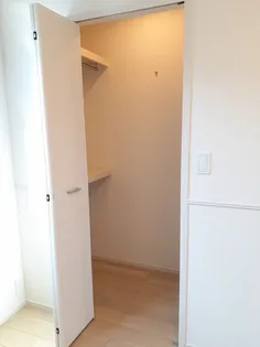 ラ・ランコントル【2階】の内装