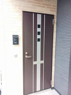 インサイド ビレッジ【2階】の玄関