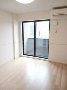 サザンクロス Ⅲ【1階】の居間