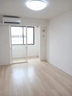 メテオール・ケイ Ⅰ【1階】の居間