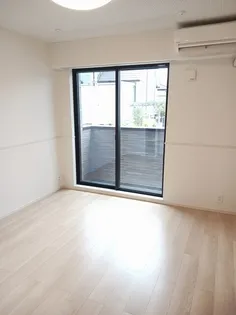 サザンクロス Ⅲ【1階】の居間