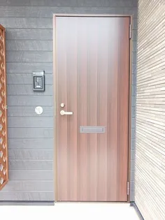 サザンクロス Ⅲ【1階】の玄関