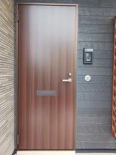 サザンクロス Ⅲ【2階】の玄関