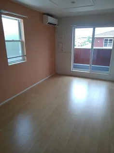 フラン・アンジュ Ⅱ【2階】の居間