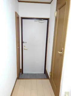 ラフィ−ナサイト2【1階】の玄関