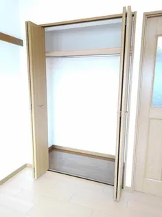 ラフィ−ナサイト2【1階】の内装