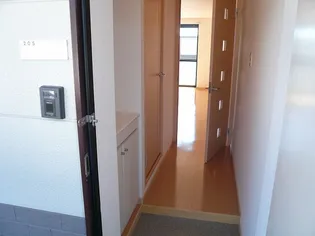 プリエールハイツ A【2階】の玄関