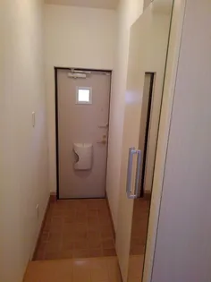 エンブレイス A【1階】の玄関