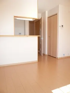 エンブレイス A【2階】の居間