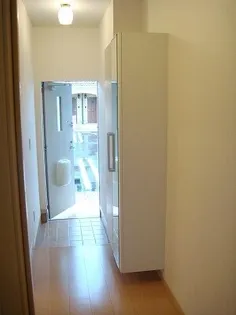 feel・大塚 A棟【1階】の玄関