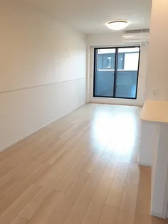 スイート スプリング Ⅲ A【2階】の居間